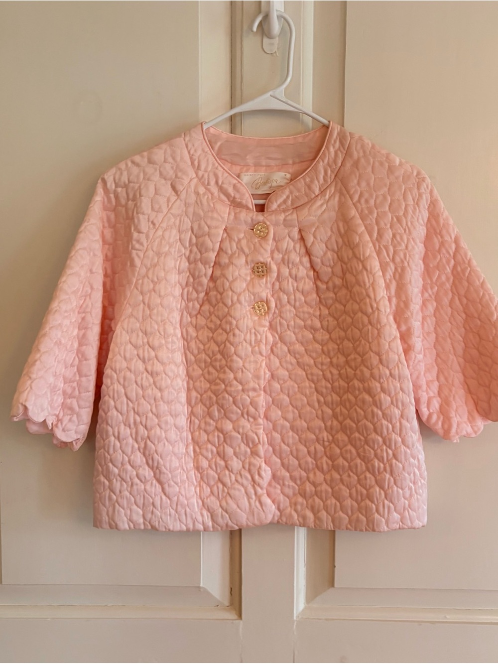Collectors: Flawless condition Barbizon Pink Dainty Puff Quilted Sleep Jacket